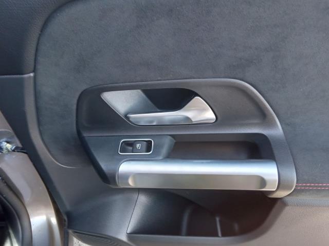 2023 Mercedes-Benz Glb Glb 200 Amg Line Executive 5Dr 7G-Tronic (OW72PYF) Image 25