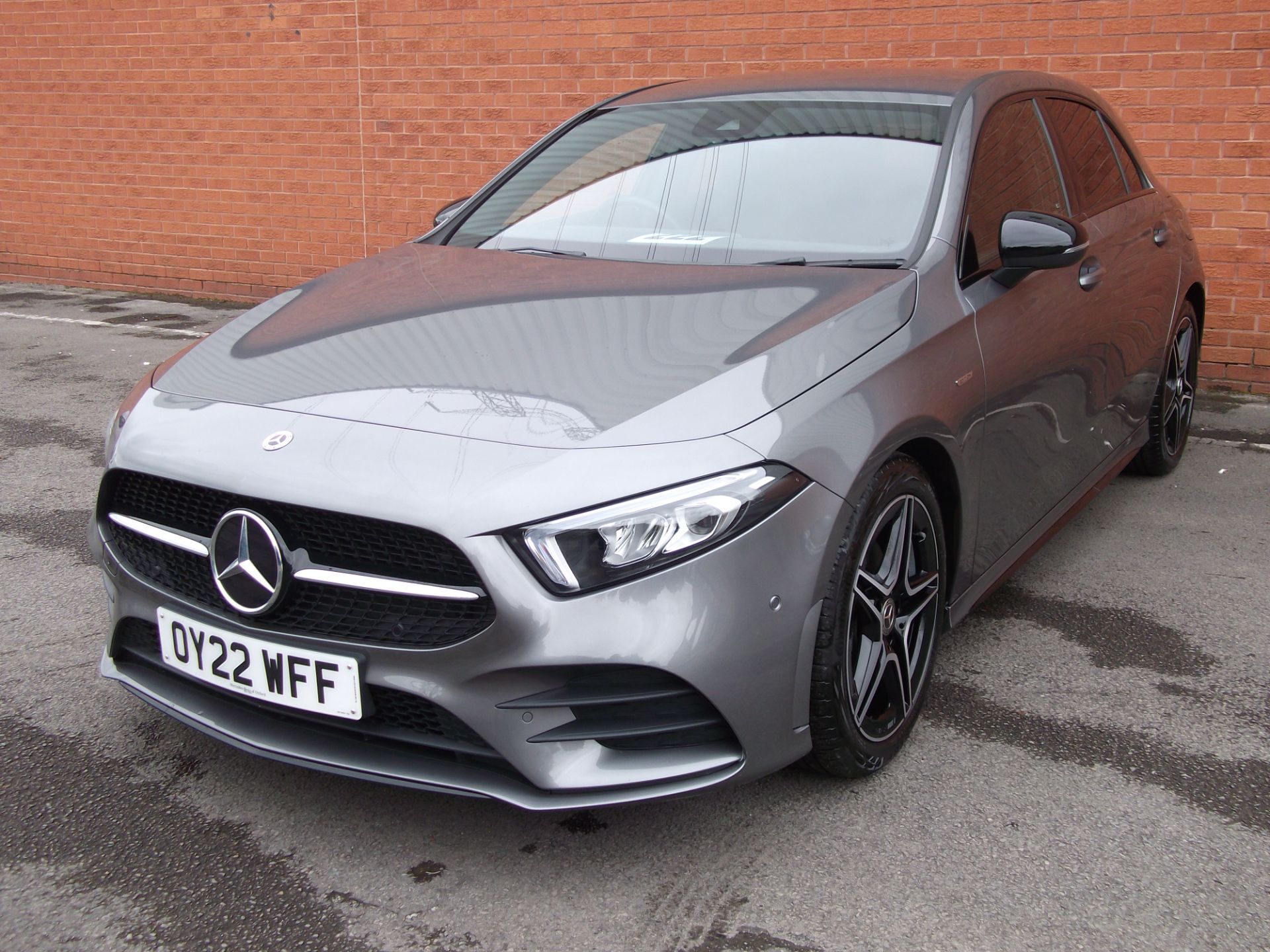 2022 Mercedes-Benz A Class A200 AMG Line executive edition auto 5Dr  (OY22WFF) Image 4
