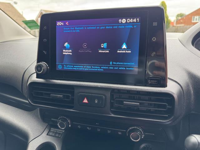 2022 Peugeot Partner 1000 1.5 Bluehdi 100 Professional Premium Van (PE71UVN) Image 24