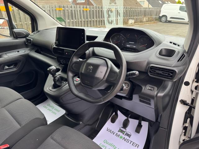 2022 Peugeot Partner 1000 1.5 Bluehdi 100 Professional Premium Van (PE71UVN) Image 14
