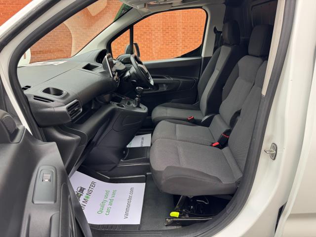 2022 Peugeot Partner 1000 1.5 Bluehdi 100 Professional Premium Van (PE71UVN) Image 30