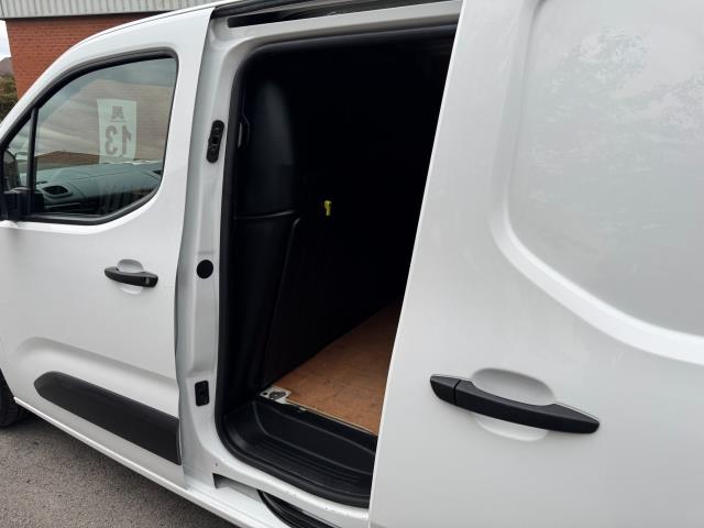 2022 Peugeot Partner 1000 1.5 Bluehdi 100 Professional Premium Van (PE71UVN) Image 39