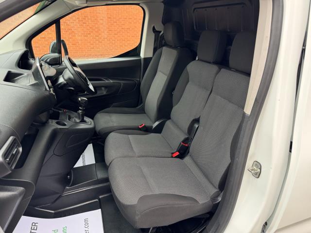 2022 Peugeot Partner 1000 1.5 Bluehdi 100 Professional Premium Van (PE71UVN) Image 31