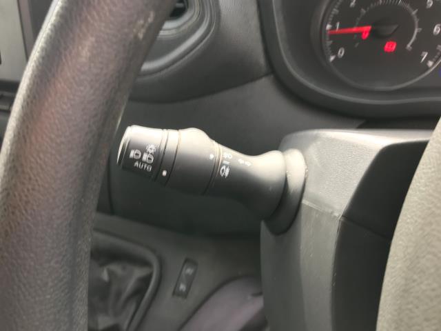 2021 Nissan Nv400 2.3 Dci 150Ps H1 Tekna Double Cab Dropside (PO21KXD) Image 32