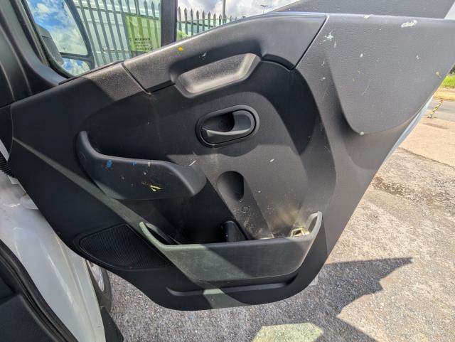 2021 Nissan Nv400 2.3 Dci 150Ps H1 Tekna Chassis Cab (PO21KXL) Image 19