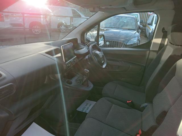 2021 Peugeot Partner 950 1.5 Bluehdi 100 Professional Van (RA21NYN) Image 17