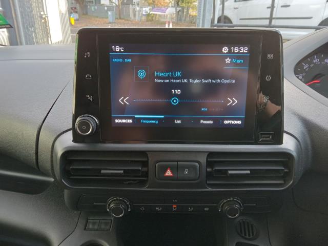 2021 Peugeot Partner 950 1.5 Bluehdi 100 Professional Van (RA21NYN) Image 28