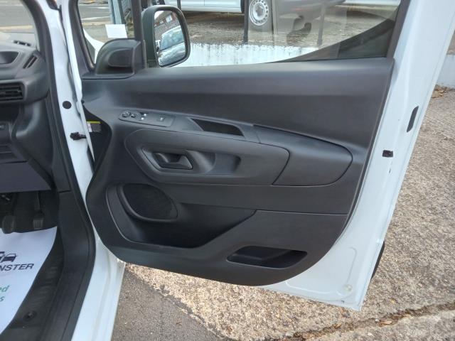 2021 Peugeot Partner 950 1.5 Bluehdi 100 Professional Van (RA21NYN) Image 25