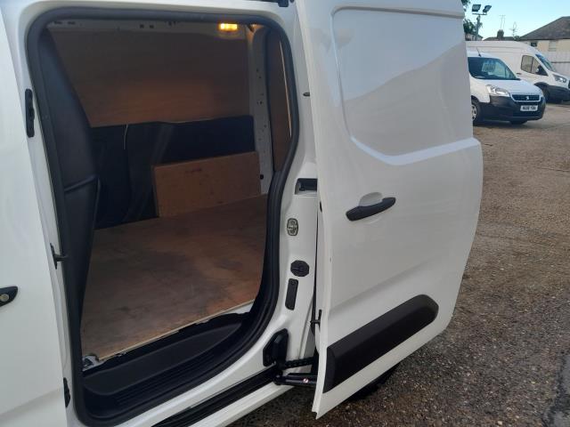 2021 Peugeot Partner 1000 1.5 Bluehdi 100 Professional Premium Van (RE71NYH) Image 12