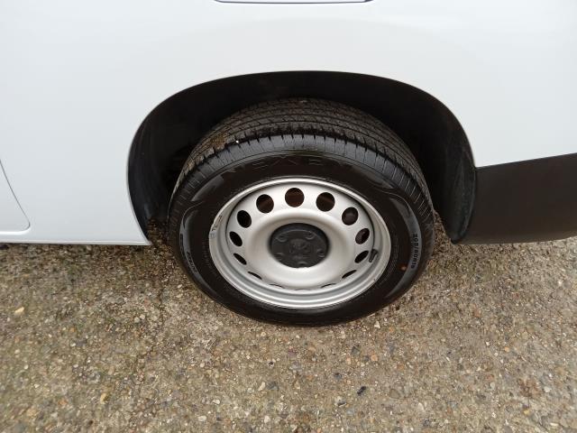 2023 Peugeot Partner 950 1.5 Bluehdi 100 L2 Professional Premium + Van (RF72CLV) Image 30