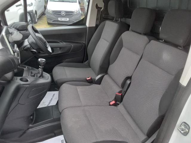 2023 Peugeot Partner 950 1.5 Bluehdi 100 L2 Professional Premium + Van (RF72CLV) Image 18