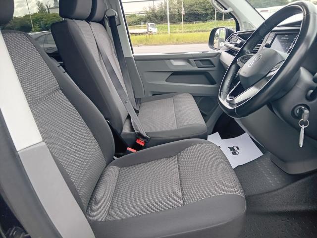 2023 Volkswagen Transporter 2.0 Tdi 150 Highline Van (RF72EUR) Image 21