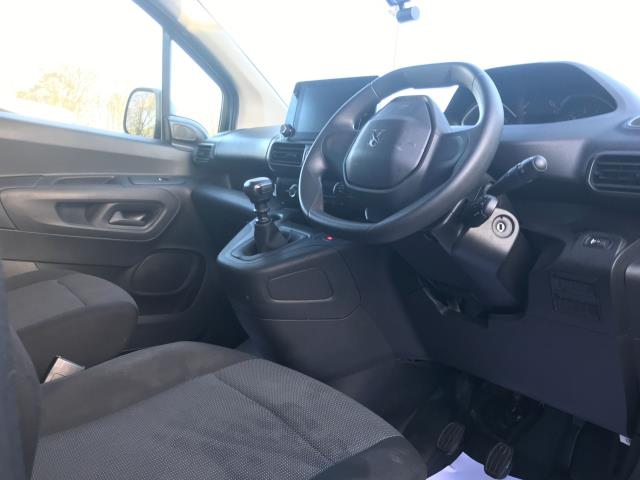 2022 Peugeot Partner 850 1.5 Bluehdi 100 Professional Premium Crew Van (RO22VLA) Image 19