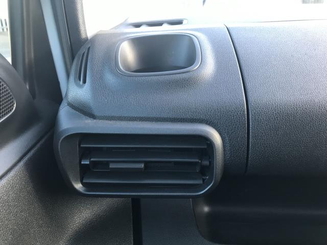 2022 Peugeot Partner 850 1.5 Bluehdi 100 Professional Premium Crew Van (RO22VLA) Image 31