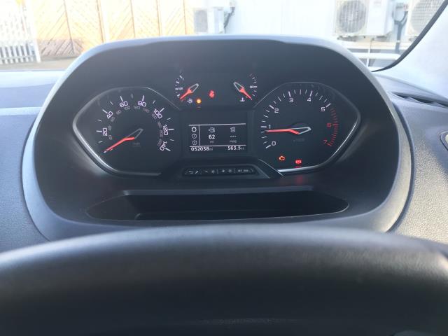 2022 Peugeot Partner 850 1.5 Bluehdi 100 Professional Premium Crew Van (RO22VLA) Image 24