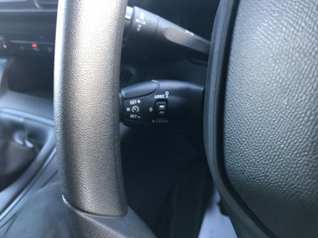 2022 Peugeot Partner 850 1.5 Bluehdi 100 Professional Premium Crew Van (RO22VLA) Image 27