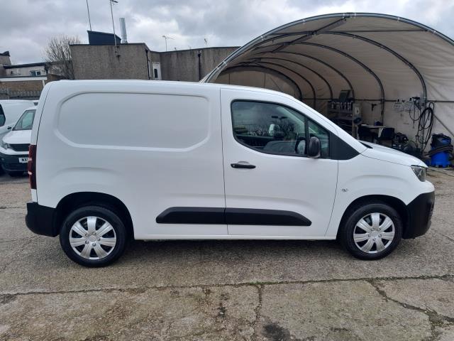 2020 Peugeot Partner 1000 1.5 Bluehdi 100 Professional Van (RO70JGV) Image 9