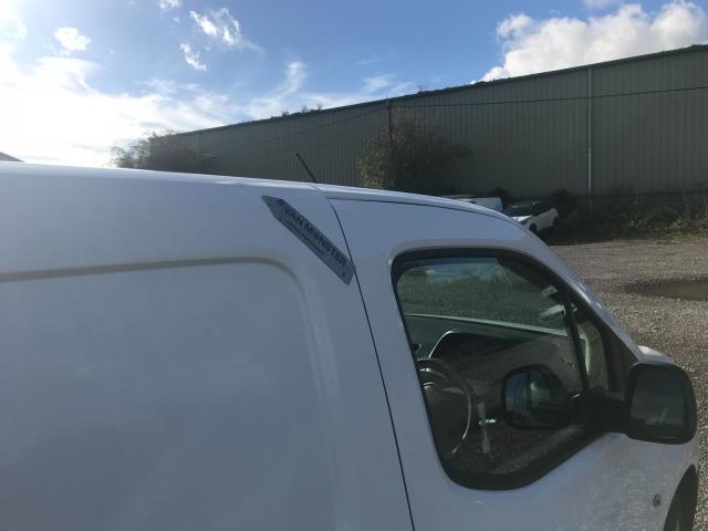 2019 Peugeot Partner 1000 1.6 Bluehdi 100 Professional Van Euro 6 (RV19HRA) Thumbnail 43