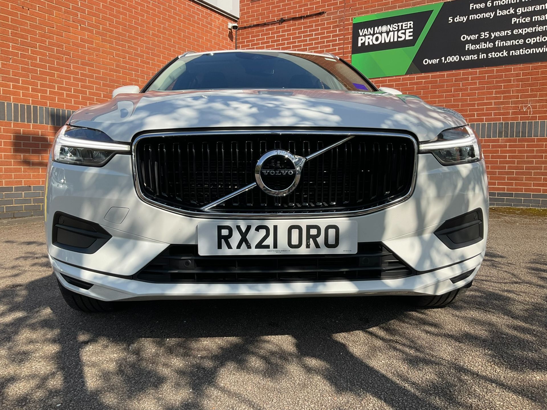 2021 Volvo Xc60 2.0 B5p [250] Momentum 5Dr Awd Geartronic (RX21ORO) Image 2