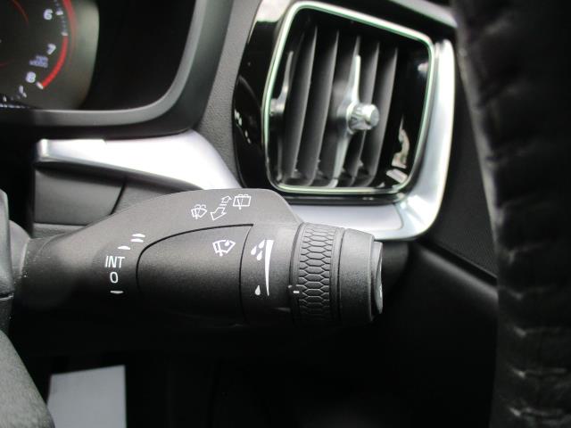 2021 Volvo V60 2.0 B4p Momentum 5Dr Auto (RX21ORV) Image 18