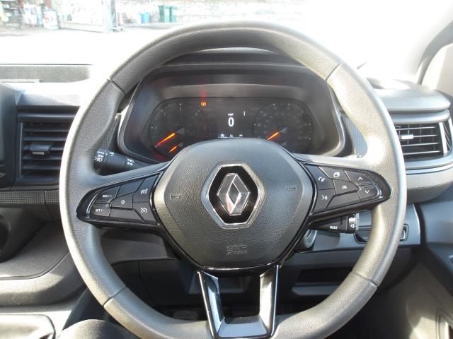 2022 Renault Trafic Sl28 Blue Dci 150 Business Van (SA22WKK) Image 26