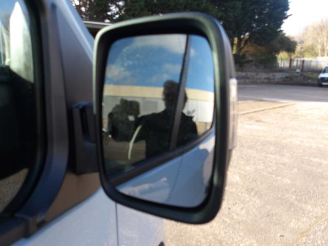 2022 Renault Trafic Sl28 Blue Dci 150 Business Van (SA22WKK) Image 14