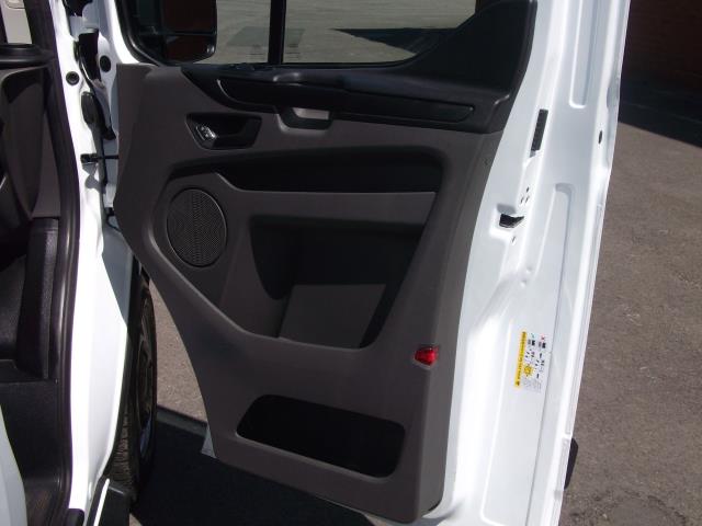 2020 Ford Transit Custom 2.0 Ecoblue 105Ps L2 Low Roof Leader Van (SA70XYF) Thumbnail 16