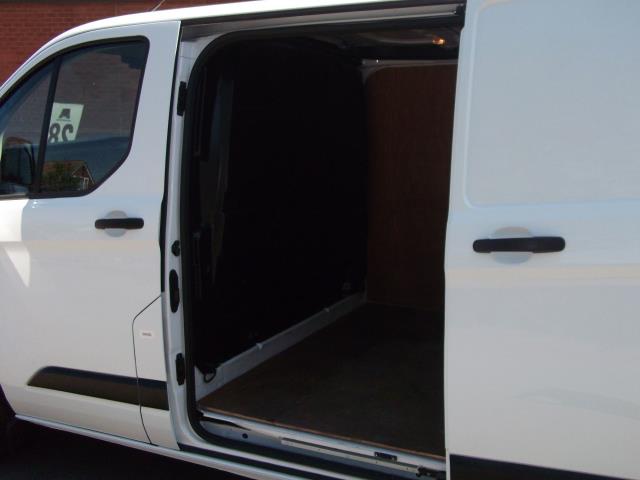 2020 Ford Transit Custom 2.0 Ecoblue 105Ps L2 Low Roof Leader Van (SA70XYF) Image 41