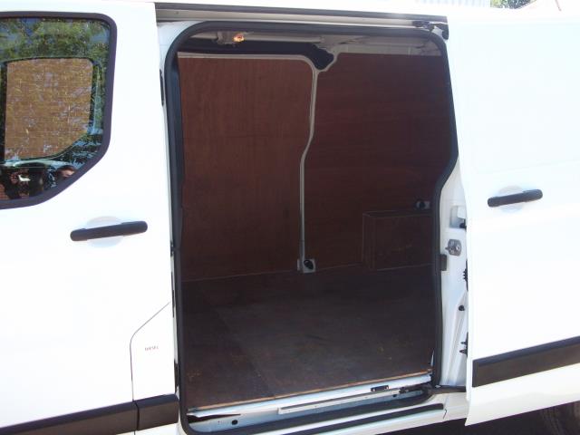 2020 Ford Transit Custom 2.0 Ecoblue 105Ps L2 Low Roof Leader Van (SA70XYF) Image 40
