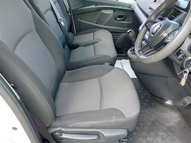 2022 Renault Trafic LL30 BLUE DCI 150PS BUSINESS EURO 6 (SB22GZV) Image 13