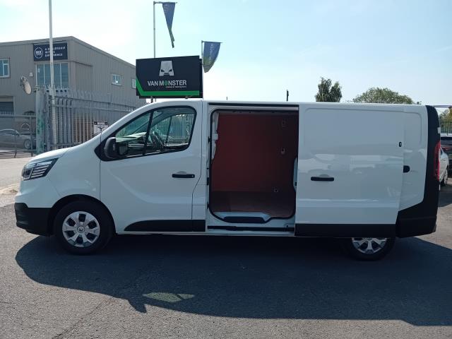 2022 Renault Trafic LL30 BLUE DCI 150PS BUSINESS EURO 6 (SB22GZV) Image 5