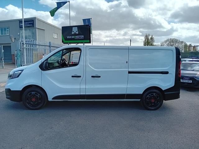 2022 Renault Trafic LL30 BLUE DCI 150PS BUSINESS EURO 6 (SB22GZV) Image 9