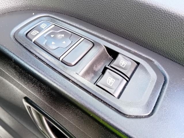 2022 Renault Trafic LL30 BLUE DCI 150PS BUSINESS EURO 6 (SB22GZV) Image 38