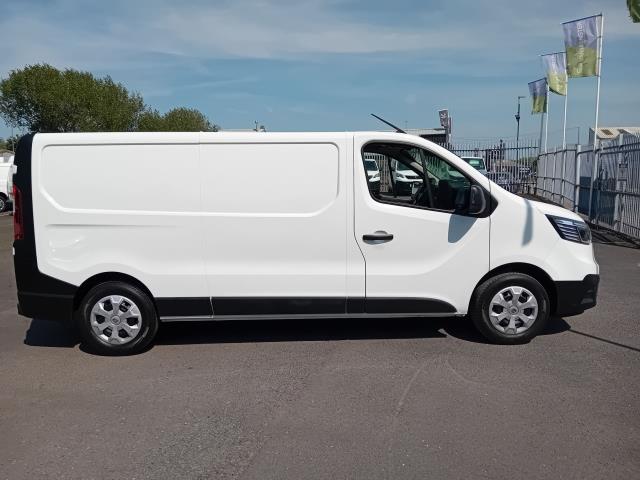 2022 Renault Trafic LL30 BLUE DCI 150PS BUSINESS EURO 6 (SB22GZV) Image 9