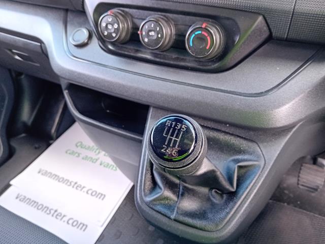 2022 Renault Trafic LL30 BLUE DCI 150PS BUSINESS EURO 6 (SB22GZV) Image 16