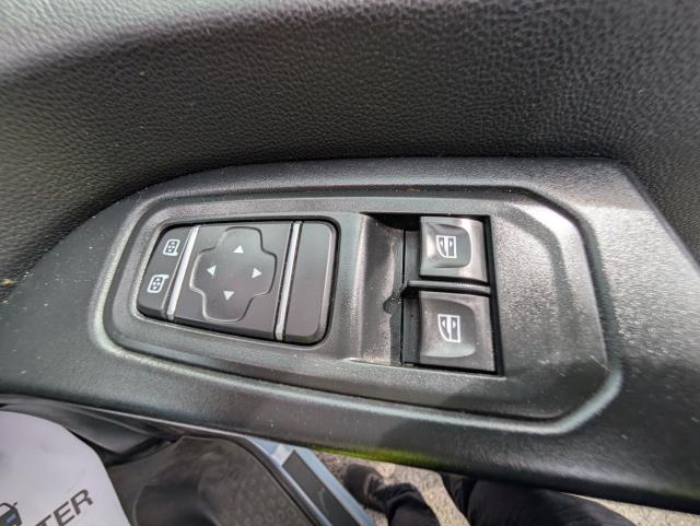 2022 Renault Trafic Sl28 Blue Dci 150 Business Van - Full Service History | Reliable | Something Different  (SB22UWO) Image 17