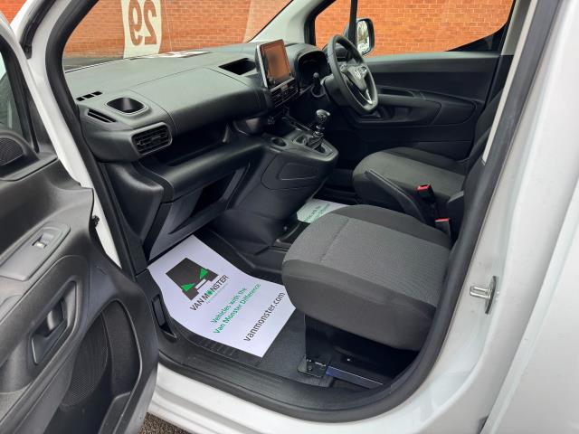 2023 Vauxhall Combo Cargo 2300 1.5 Turbo D 100Ps H1 Prime Van (SB23YRV) Image 34