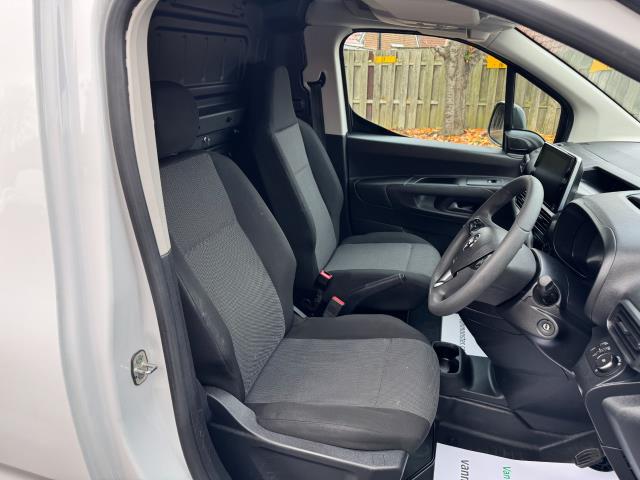 2023 Vauxhall Combo Cargo 2300 1.5 Turbo D 100Ps H1 Prime Van (SB23YRV) Image 16