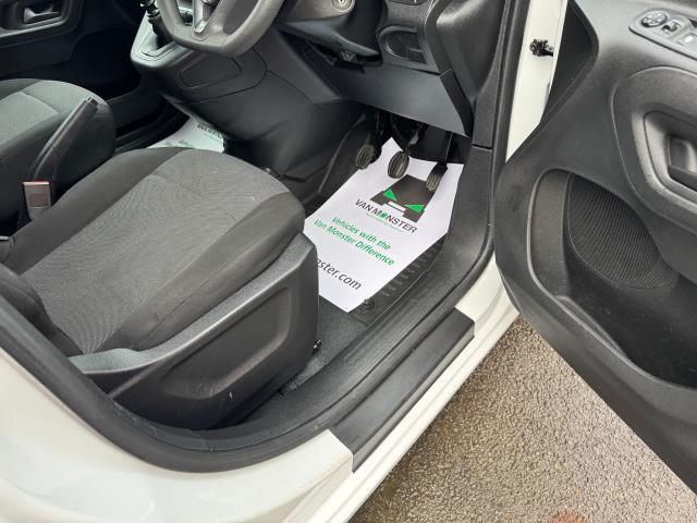 2023 Vauxhall Combo Cargo 2300 1.5 Turbo D 100Ps H1 Prime Van (SB23YRV) Image 17