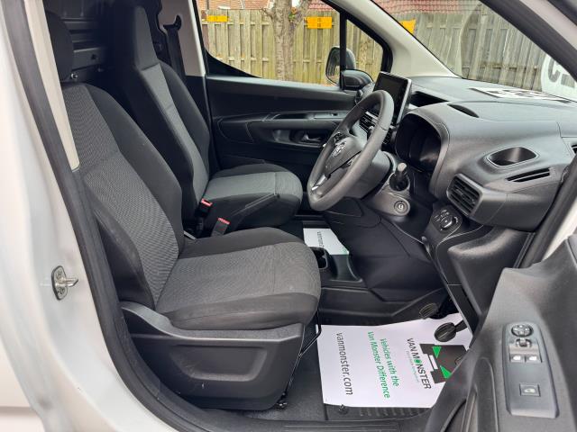 2023 Vauxhall Combo Cargo 2300 1.5 Turbo D 100Ps H1 Prime Van (SB23YRV) Image 15