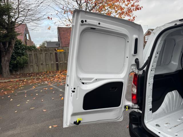 2023 Vauxhall Combo Cargo 2300 1.5 Turbo D 100Ps H1 Prime Van (SB23YRV) Image 55