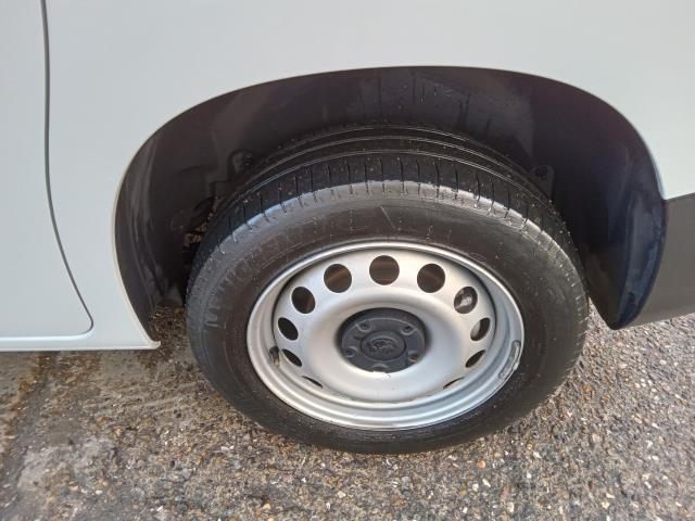 2023 Vauxhall Combo Cargo 2300 1.5 Turbo D 100Ps H1 Prime Van (SB23YRX) Image 34