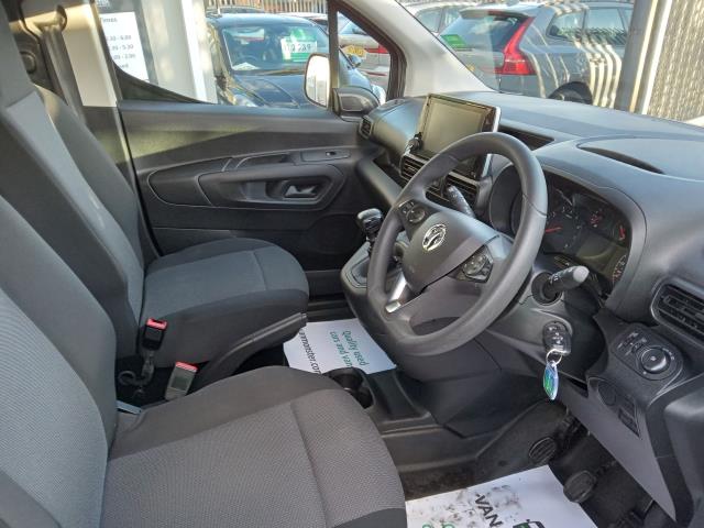 2023 Vauxhall Combo Cargo 2300 1.5 Turbo D 100Ps H1 Prime Van (SB23YRX) Image 20