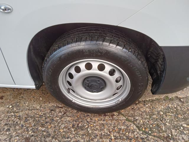 2023 Vauxhall Combo Cargo 2300 1.5 Turbo D 100Ps H1 Prime Van (SB23YRX) Image 33