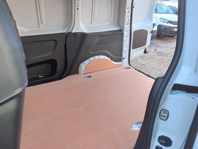 2023 Vauxhall Combo Cargo 2300 1.5 Turbo D 100Ps H1 Prime Van (SB23YRX) Image 15
