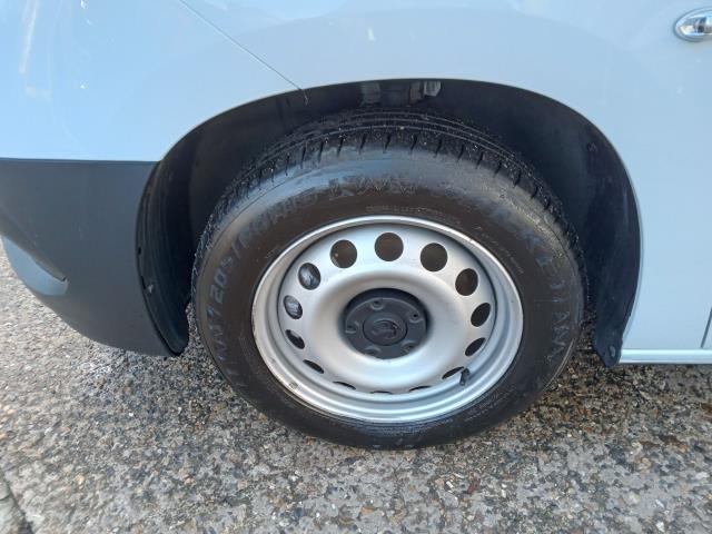 2023 Vauxhall Combo Cargo 2300 1.5 Turbo D 100Ps H1 Prime Van (SB23YRX) Image 32