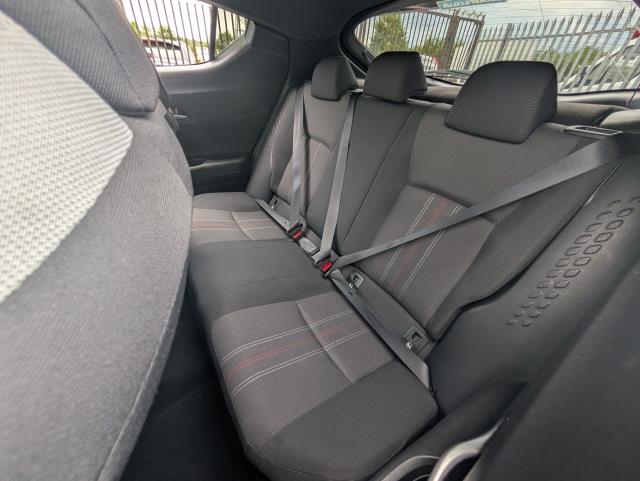 2022 Toyota C-Hr 2.0 Hybrid Gr Sport 5Dr Cvt - Hybrid | Low Running Costs | Luxury Feel (SD22CMK) Image 17