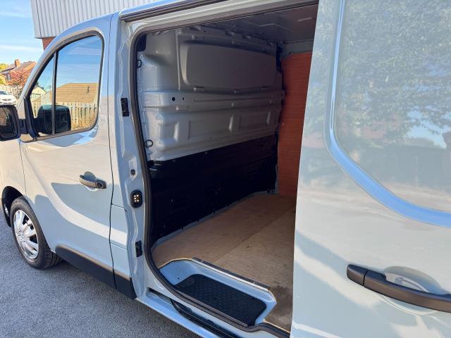 2022 Renault Trafic Ll30 Blue Dci 130 Business Van (SG72WYC) Image 44