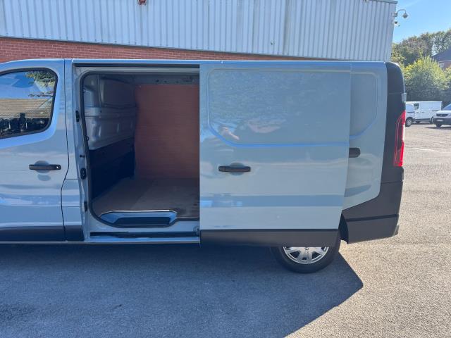 2022 Renault Trafic Ll30 Blue Dci 130 Business Van (SG72WYC) Image 46