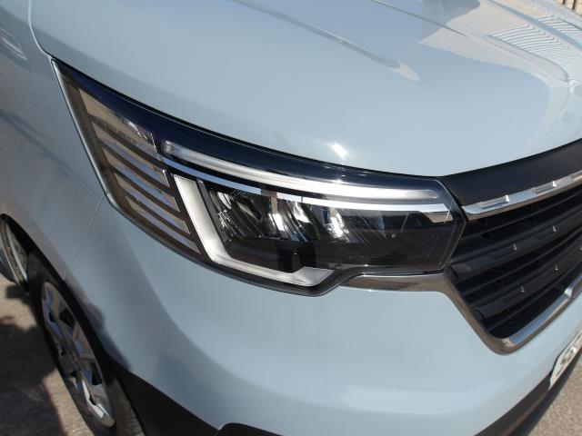 2022 Renault Trafic LL30 Blue DCi 130PS Business Van (SG72YJO) Image 15